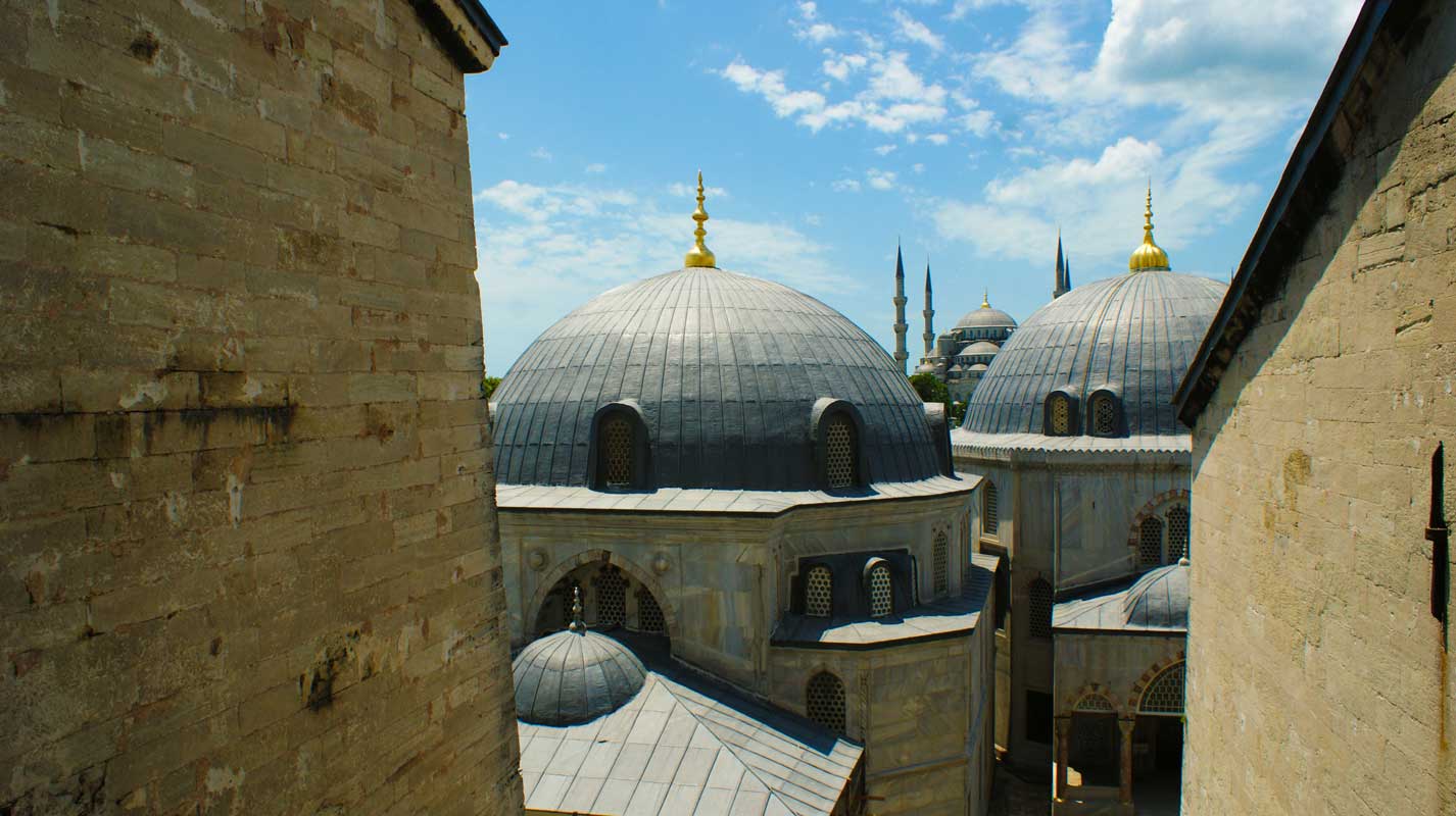 curlynomad turkey istanbul sultanahmet camii blue mosque view from aghia sophia photo