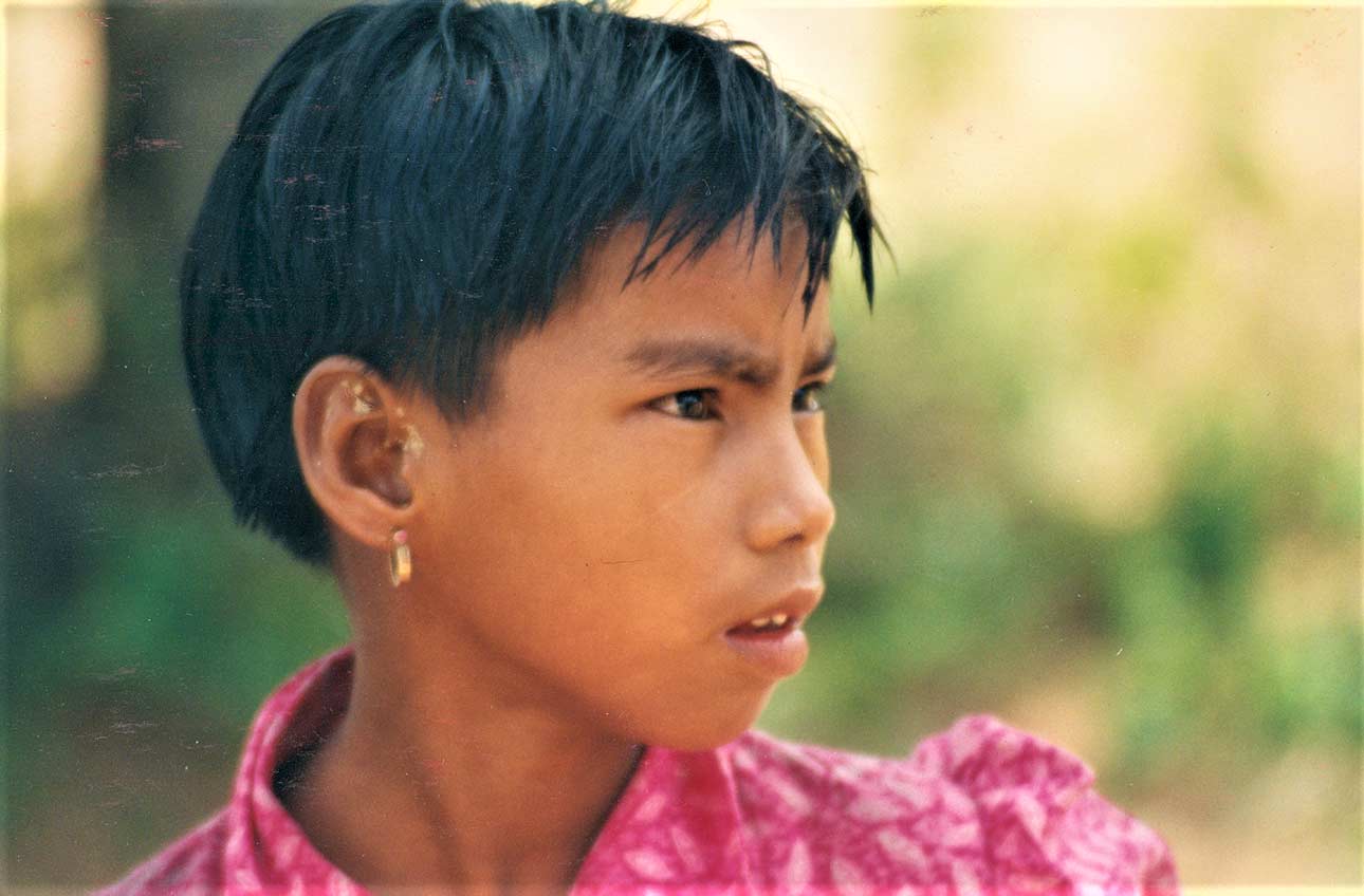 curly nomad asia myanmar burma children girl photo